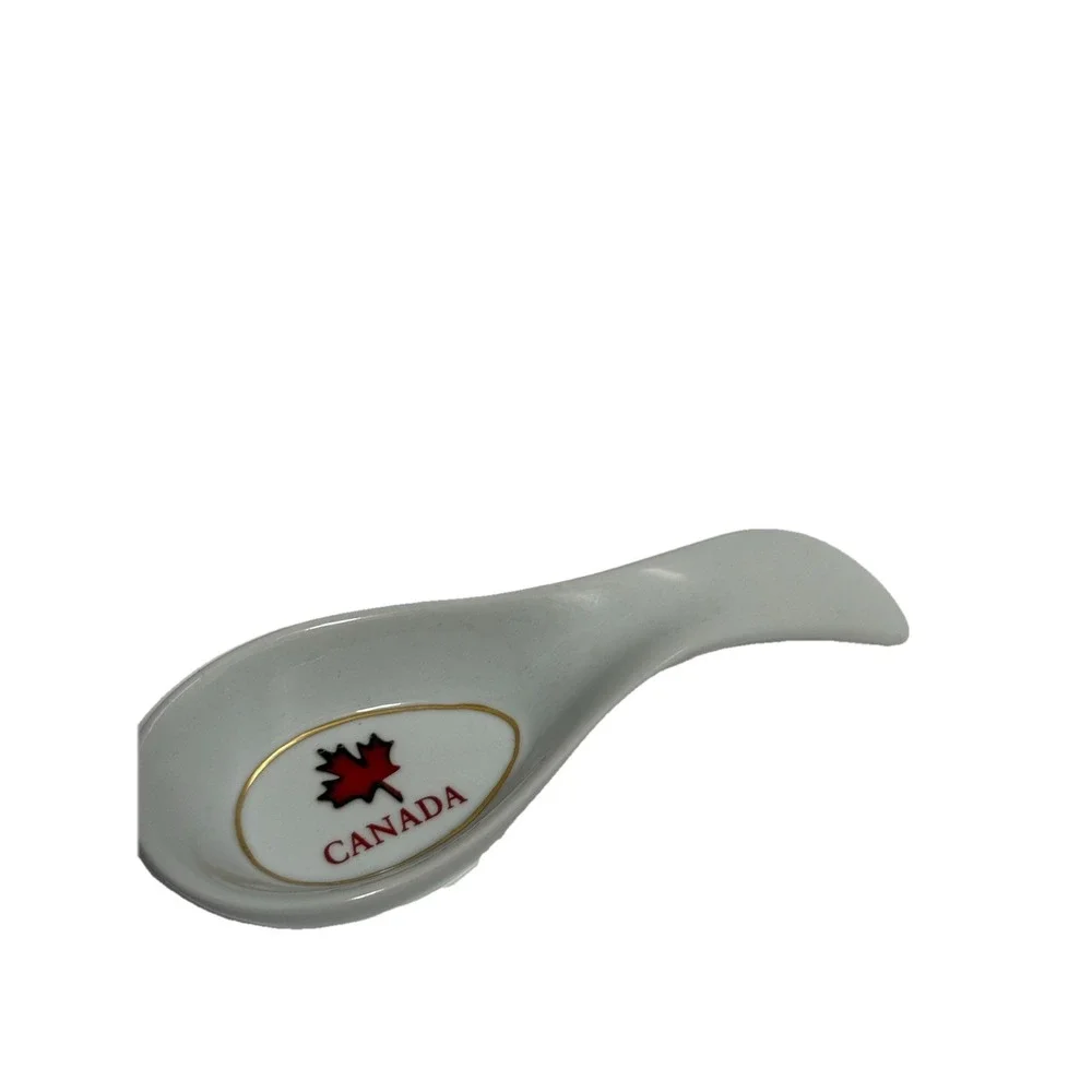 Vintage Canadian Maple Leaf 8 Inch Spoon Rest Pre-‎ Owned
